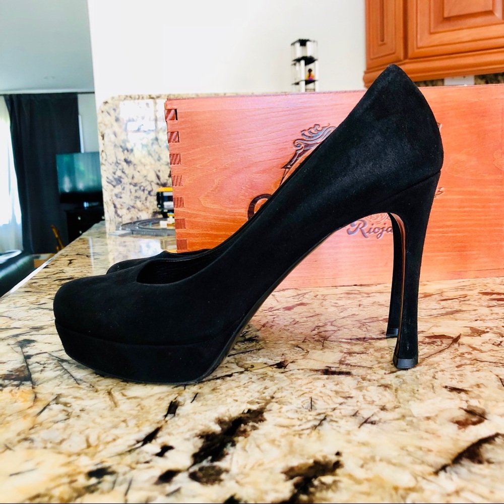 Saint Laurent pumps size 38.5